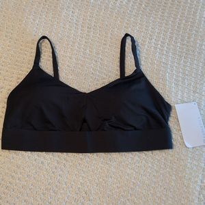 Fabletics cross back sports bra